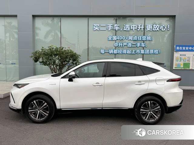 Toyota Venza 2024 Белый из Китая