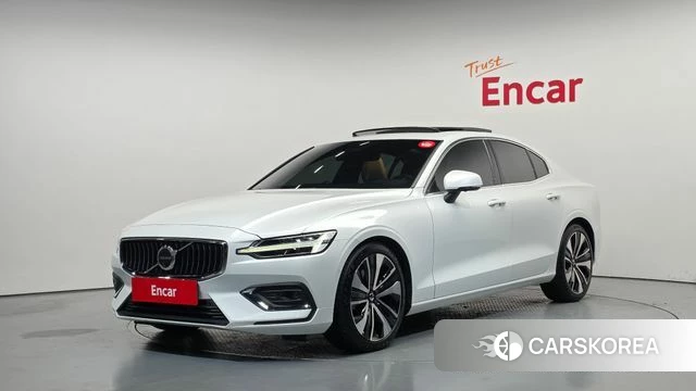 Volvo S60 3rd generation 2024 Белый из Кореи