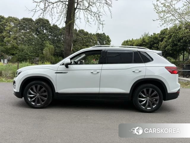 Volkswagen Tayron 2021 Белый из Китая