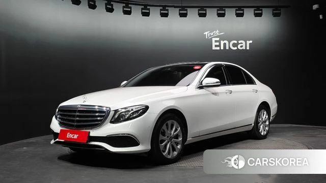 Mercedes-Benz E-Class W213 2019 Белый из Кореи