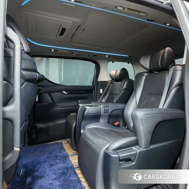 Toyota Vellfire 2021 Белый из Китая