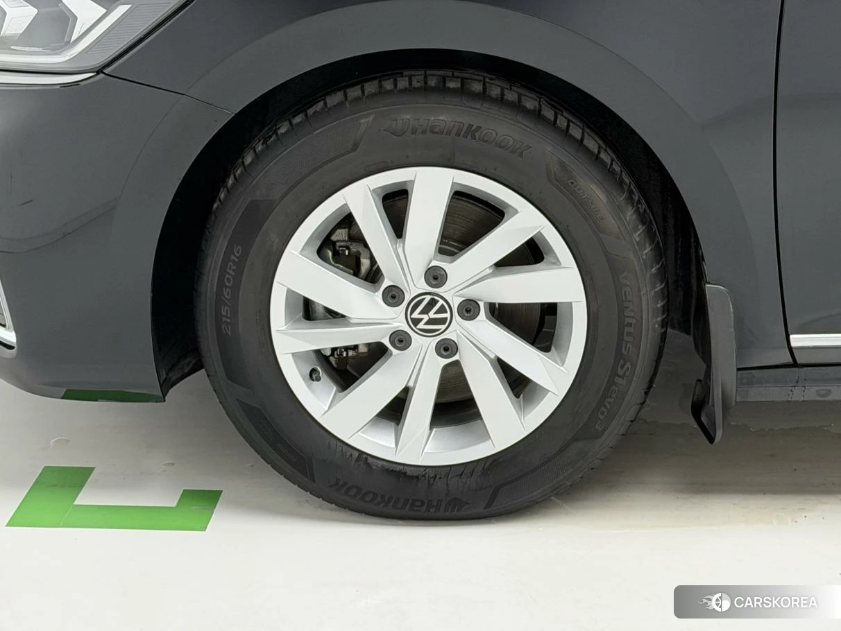 Volkswagen Passat 2021 Черный из Китая