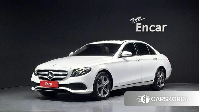 Mercedes-Benz E-Class W213 2019 Белый из Кореи