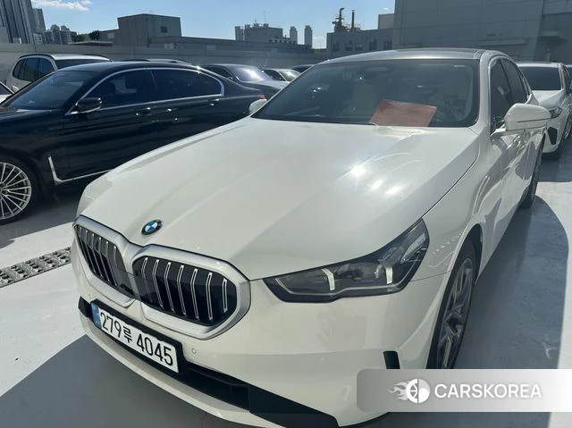 BMW 5 Series (G60) 2025 Белый из Кореи