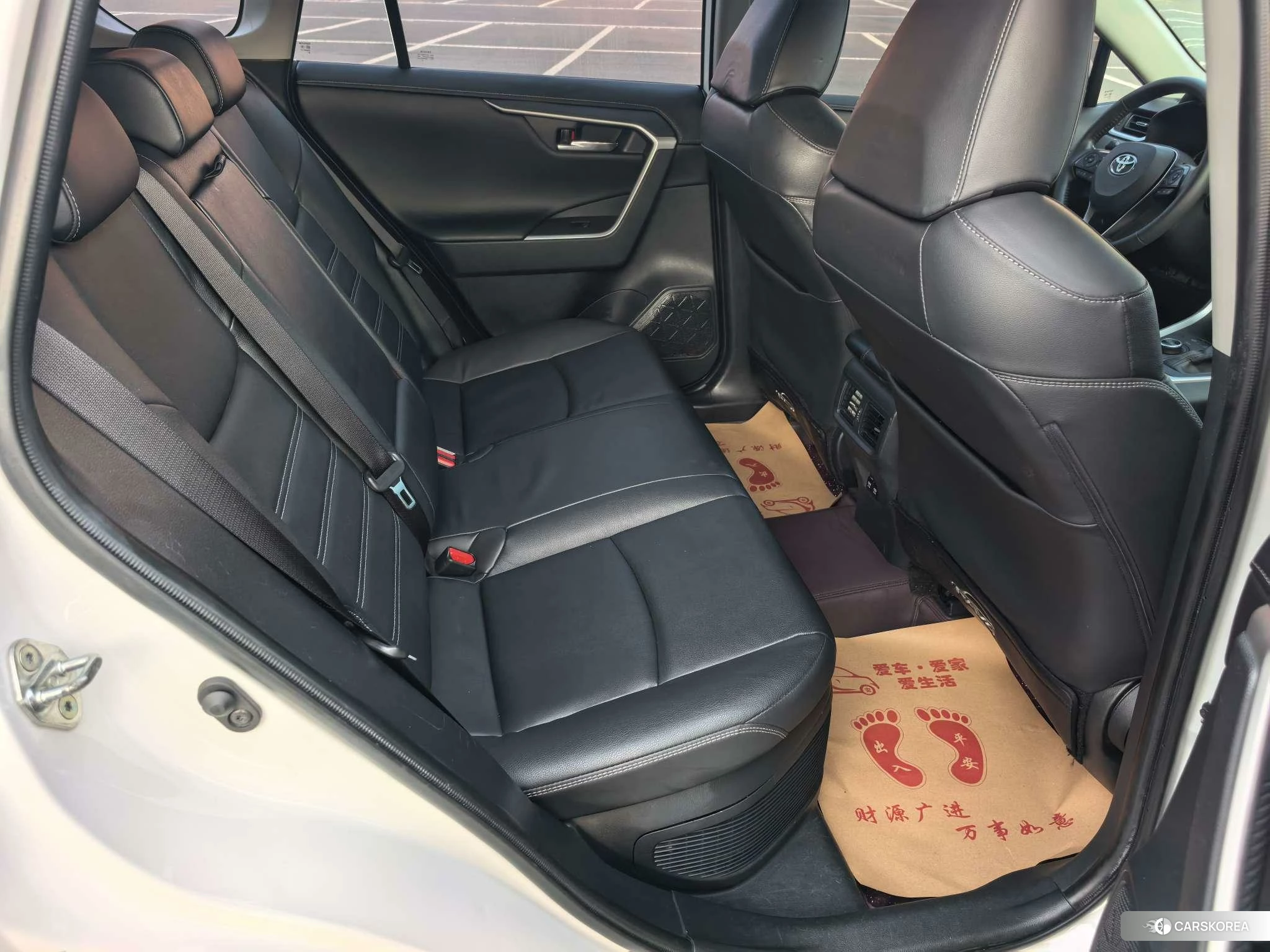 Toyota RAV4 2020 Белый из Китая
