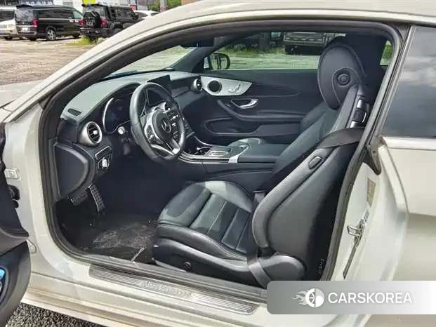 Mercedes-Benz C-class 2019 Белый из Китая