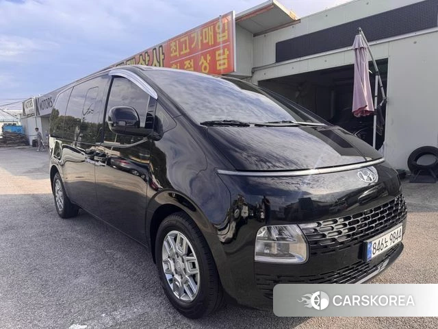 Hyundai Staria 2023 Черный из Кореи