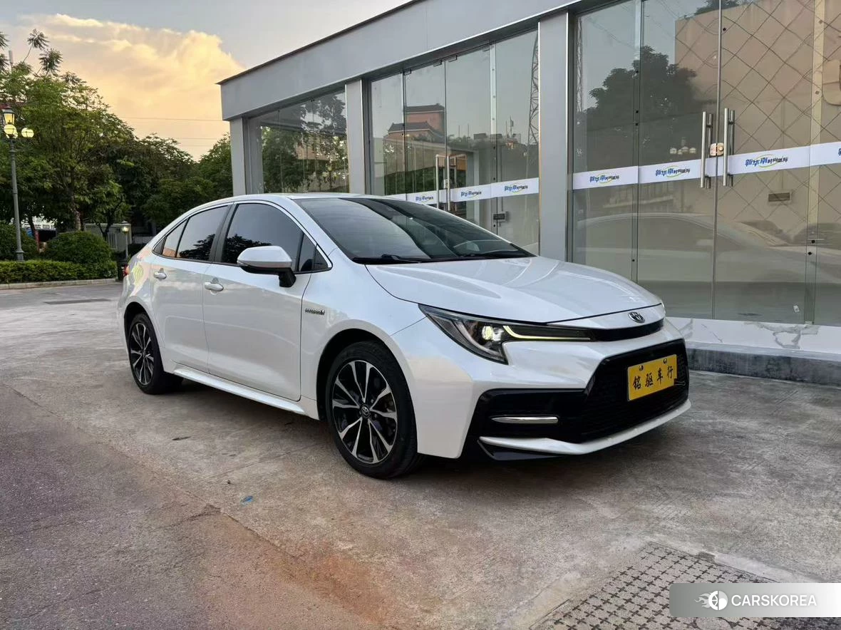 Toyota Levin 2020 Белый из Китая