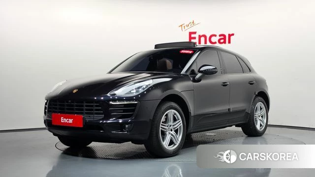 Porsche Macan 2018 Черный из Кореи