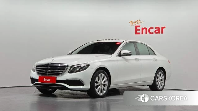 Mercedes-Benz E-Class W213 2020 Белый из Кореи