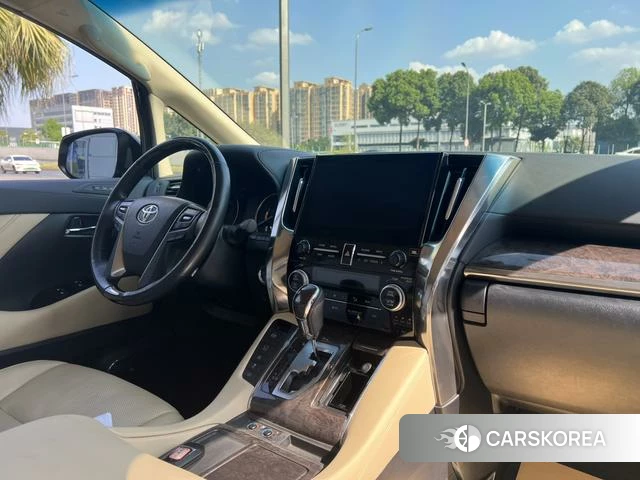 Toyota Vellfire 2021 Черный из Китая