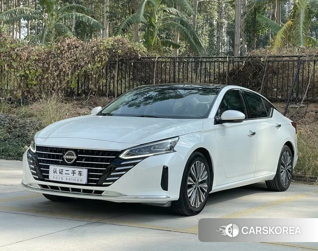 Nissan Altima 2023 Белый из Китая