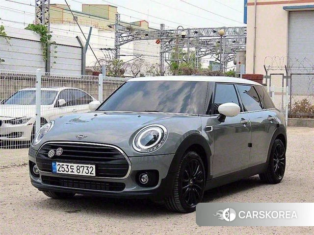 Mini Cooper Clubman 2022 Серебристо-серый из Кореи