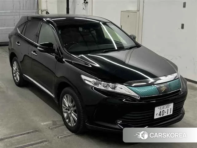 Toyota Harrier 2018 из Японии