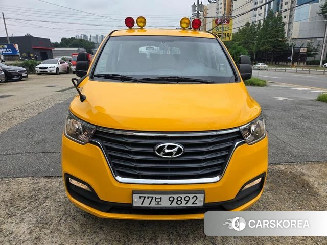 Hyundai The New Grand Starex 2018 Желтый из Кореи