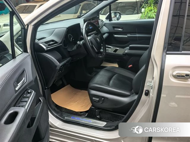 Toyota Sienna 2023 Шампань из Китая