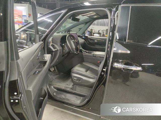 Toyota Vellfire 2025 Черный из Китая