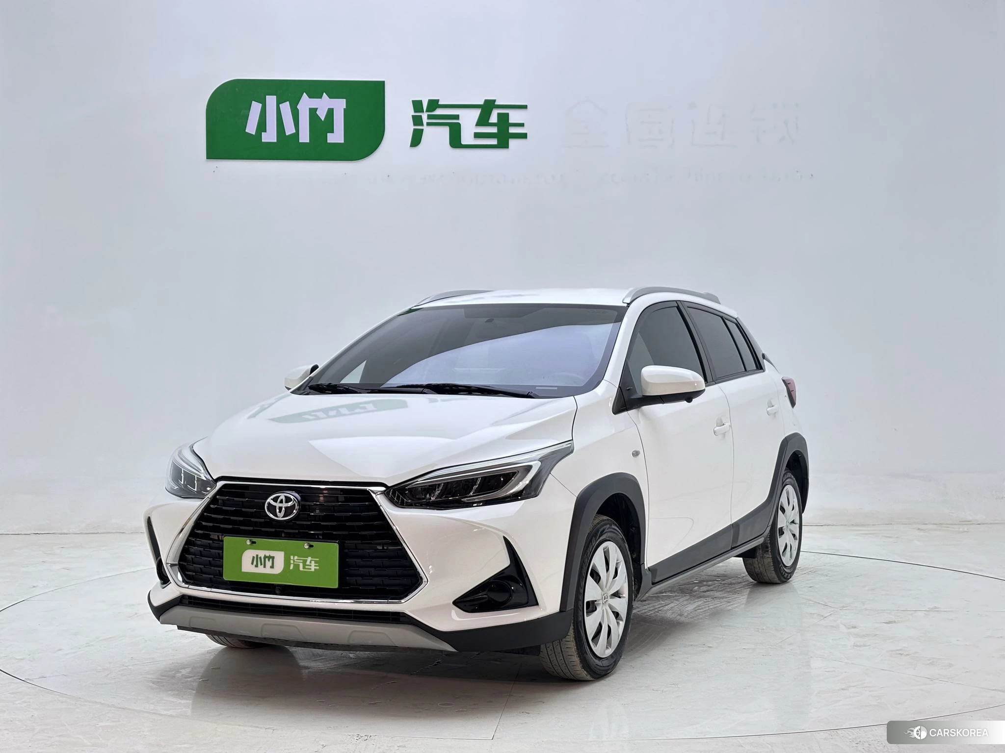 Toyota Yaris L 2021 Белый из Китая