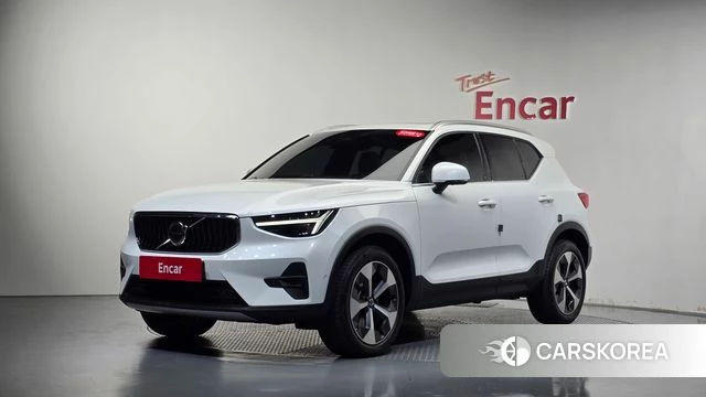 Volvo XC40 2025 Белый из Кореи