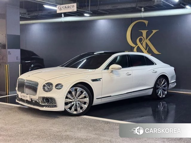 Bentley Flying Spur 3rd Generation 2021 Белый из Кореи