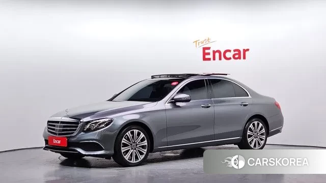 Mercedes-Benz E-Class W213 2020 Серый из Кореи
