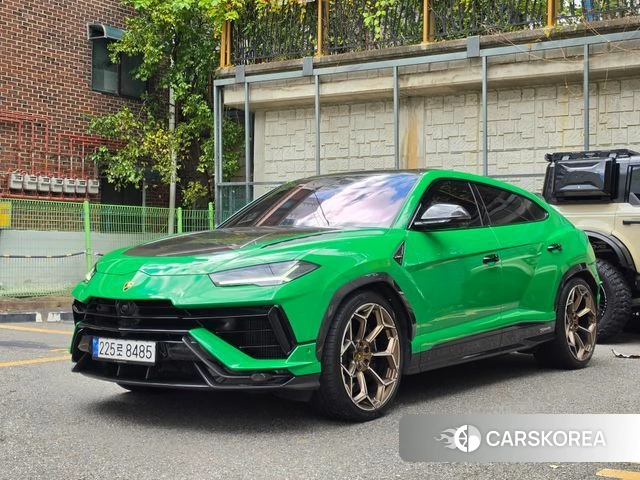 Lamborghini Urus 2024 Зеленый из Кореи