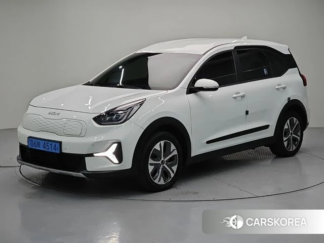 Kia Niro Plus 2022 Белый из Кореи