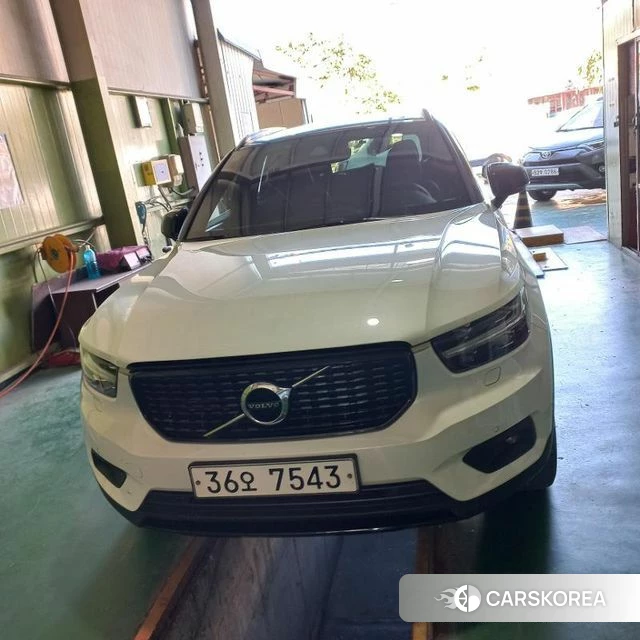 Volvo XC40 2018 Белый из Кореи