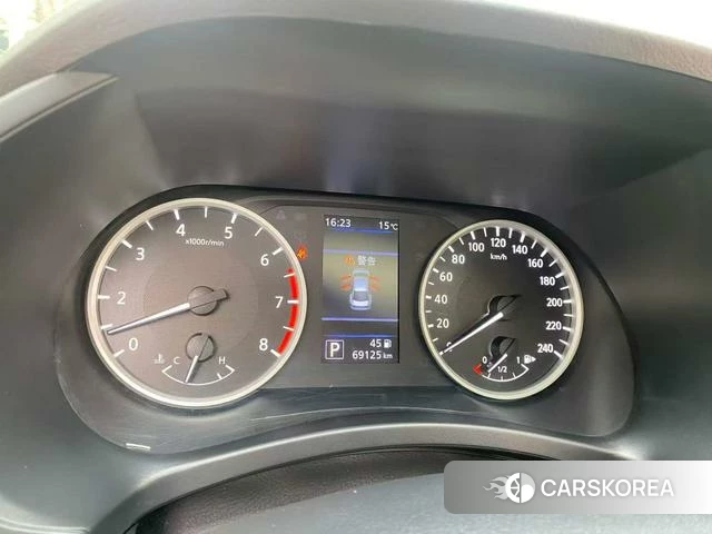Nissan Sylphy 2021 Белый из Китая