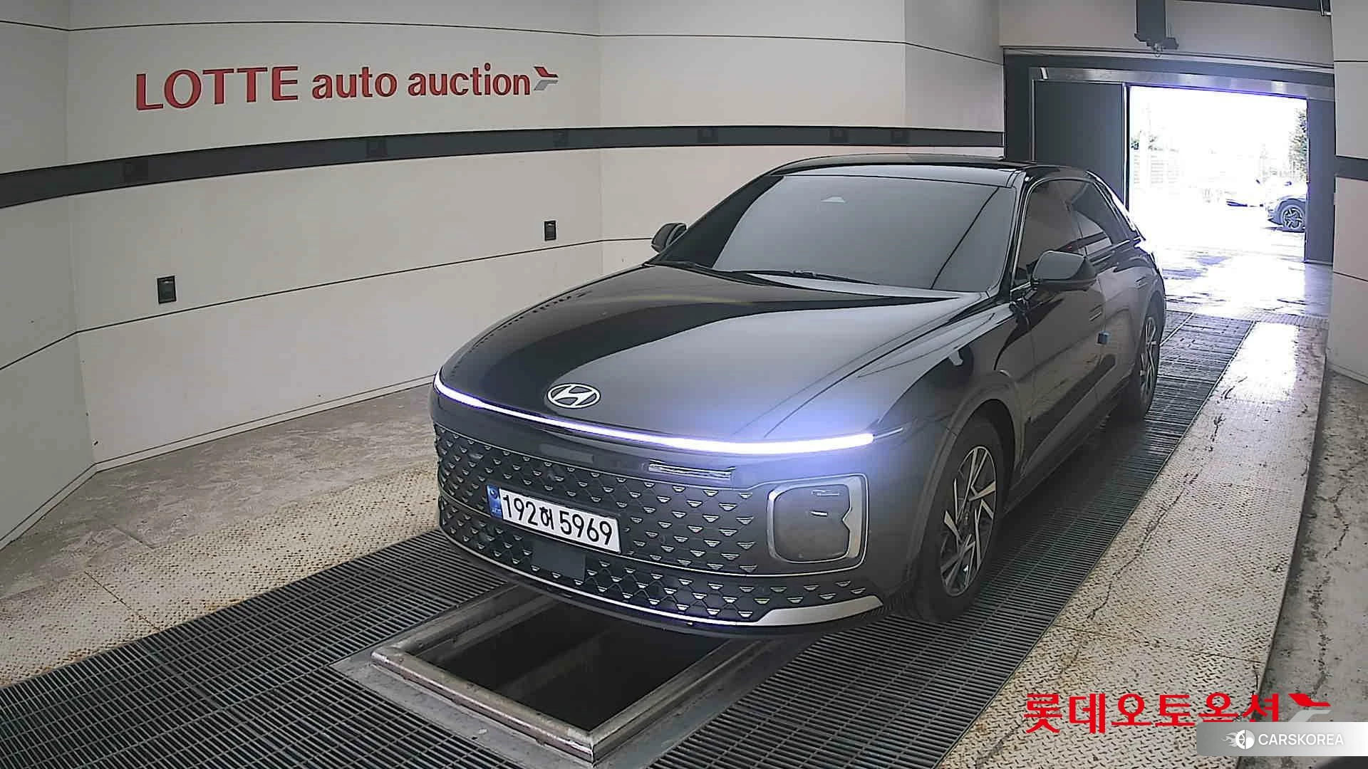 Hyundai Grandeur Hybrid 2023 Abyss Black Pearl из Кореи