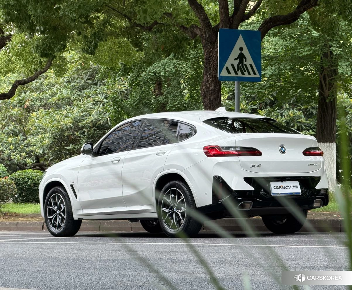 BMW X4 2021 Белый из Китая