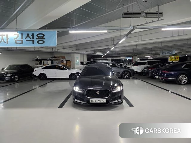 Jaguar XF (X260) 2018 Черный из Кореи