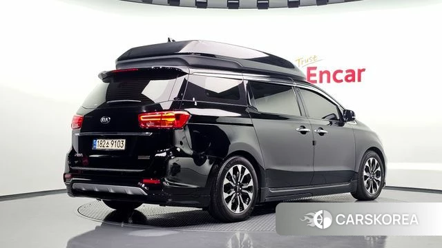 Kia The New Carnival 2018 Черный из Кореи
