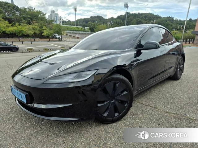 Tesla Model 3 2026 Черный из Кореи