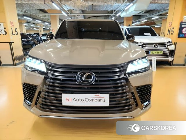 Lexus LX 4th Generation 2025 Светло-серебряный цвет из Кореи