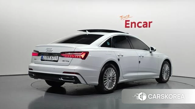 Audi A6 (C8) 2021 Белый из Кореи