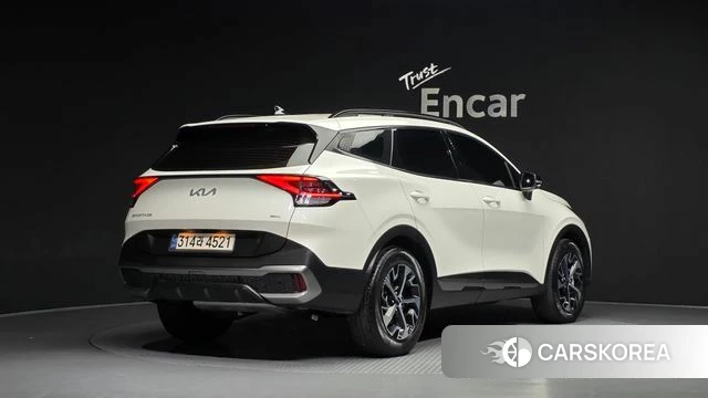 Kia Sportage 5th Generation Hybrid 2021 Белый из Кореи