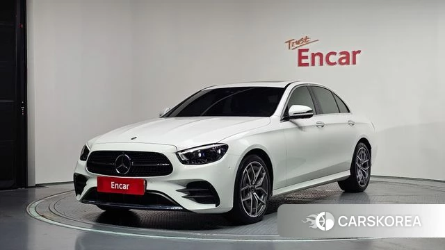 Mercedes-Benz E-Class W213 2023 Белый из Кореи