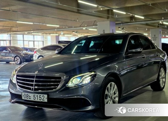 Mercedes-Benz E-Class W213 2018 Серый из Кореи