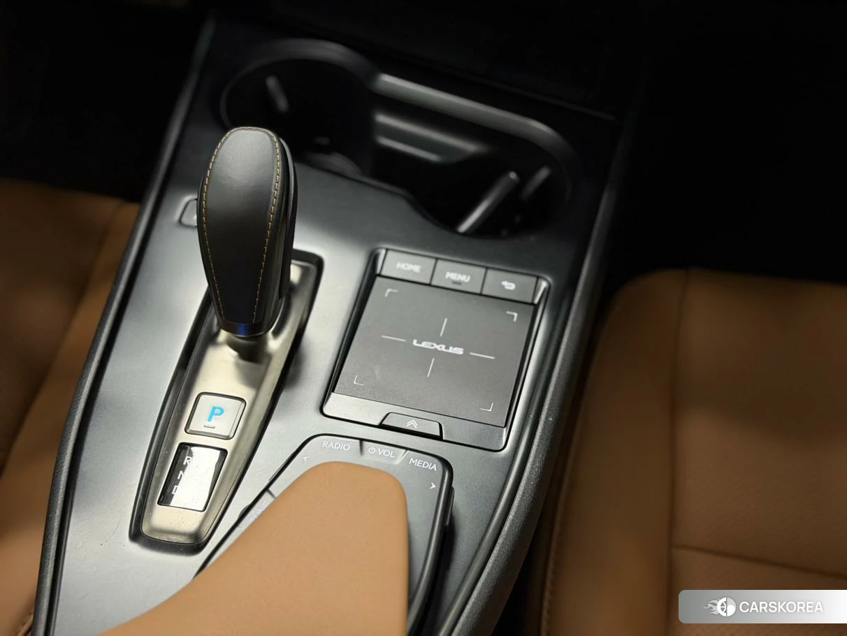 Lexus UX 2020 Белый из Китая