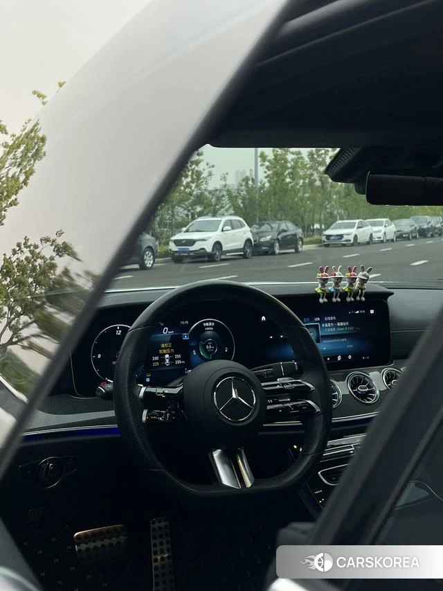 Mercedes-Benz E-Class 2021 Белый из Китая
