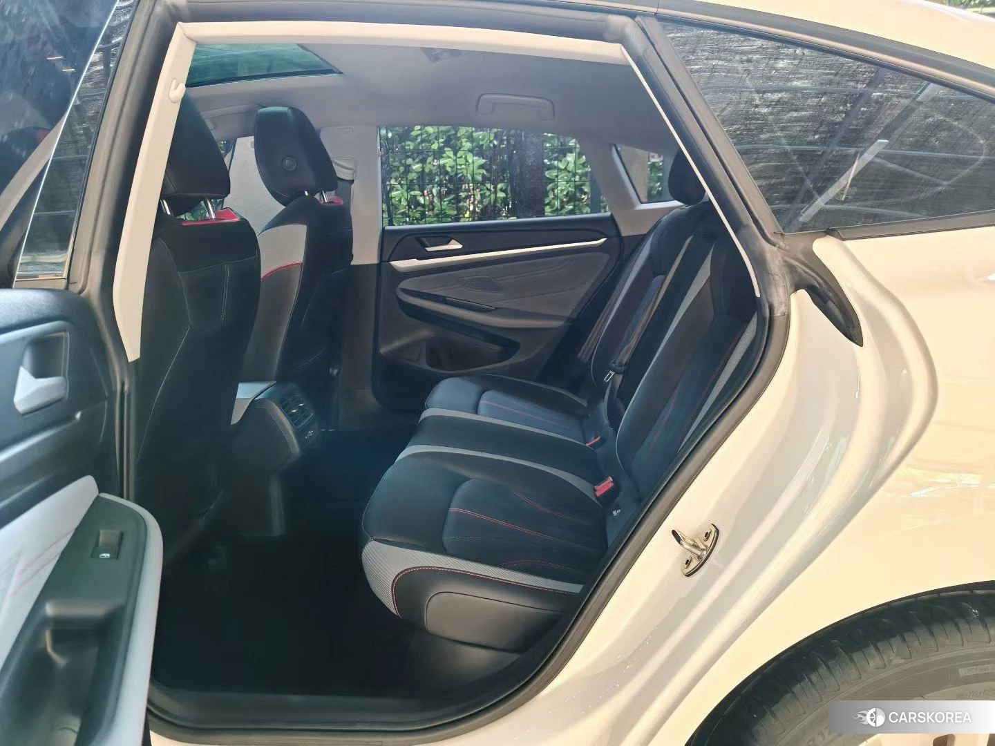 Volkswagen Lamando 2022 Белый из Китая