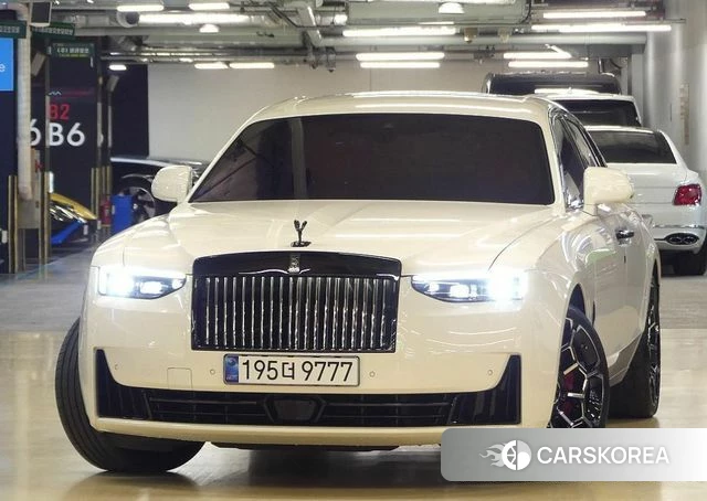 Rolls-Royce Ghost 2nd Generation 2025 Белый из Кореи