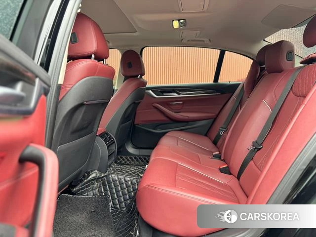 BMW 5 series 2021 Черный из Китая