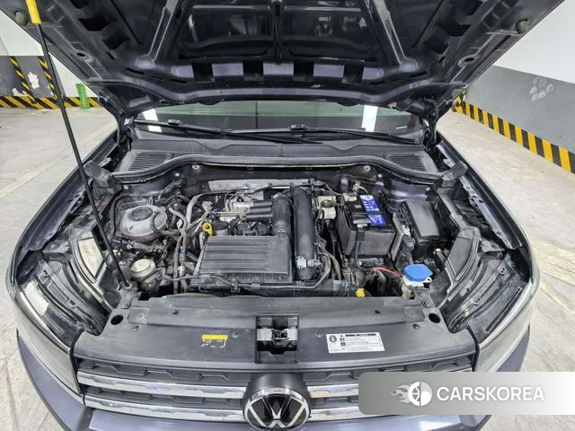 Volkswagen Tharu 2021 Темно-серый из Китая