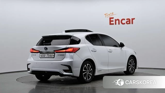 Lexus CT200h 2018 Белый из Кореи