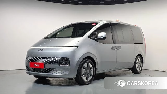 Hyundai Staria 2023 Серебряный из Кореи