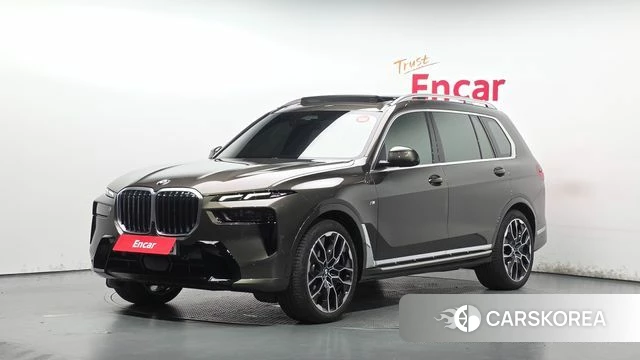 BMW X7 (G07) 2023 Песочный из Кореи