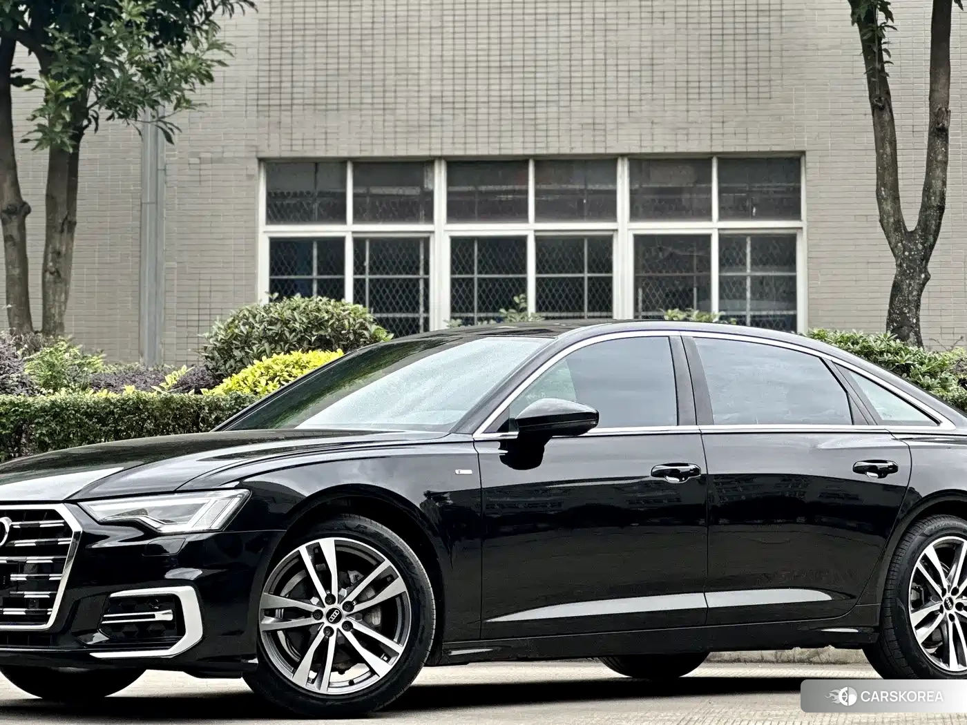 Audi A6L 2024 Черный из Китая
