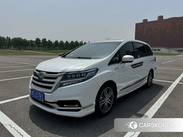 Honda Elysion 2021 Белый из Китая